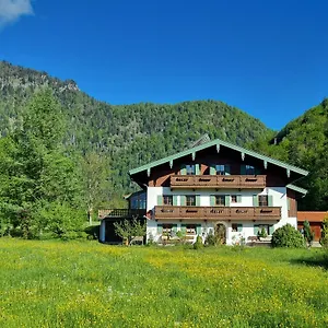 Prümbachhof Apartment